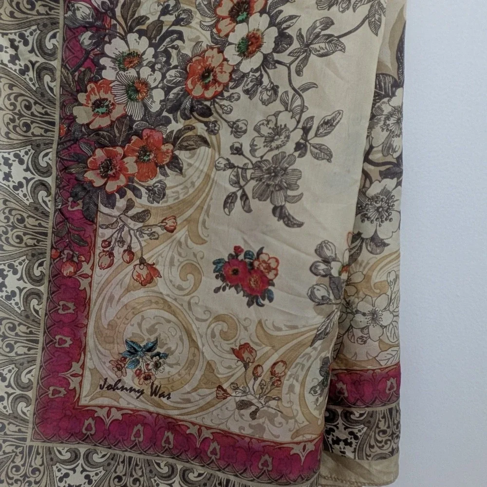 Johnny Was Silk Floral Paisley Scarf Beige Pink Tassel Fringe Boho 42x42 Square